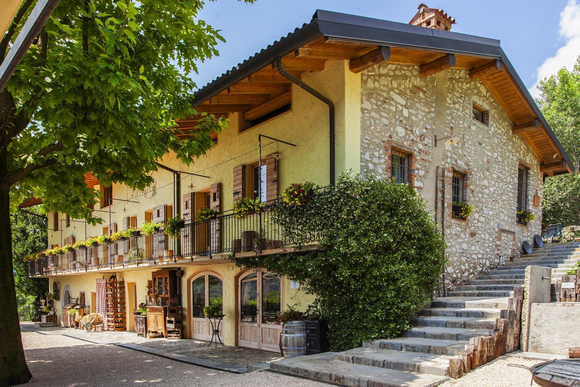 Agriturismo Ca' Fenile Alzano Lombardo Ngoại thất bức ảnh